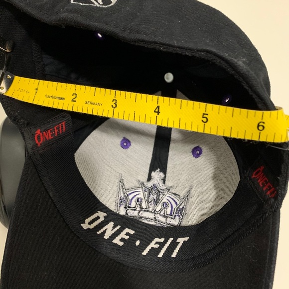 CCM LA Kings infant hat not adjustable, 6”diameter - Picture 7 of 7